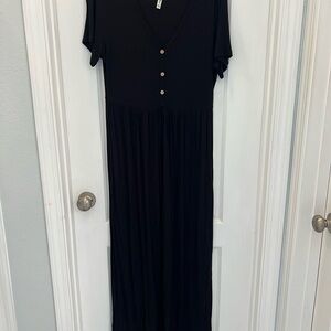 Chic Black Button-Down Maxi Dress